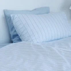 Bedding Collection dynetrekk 140x200+50x70 cm powder blue stripes