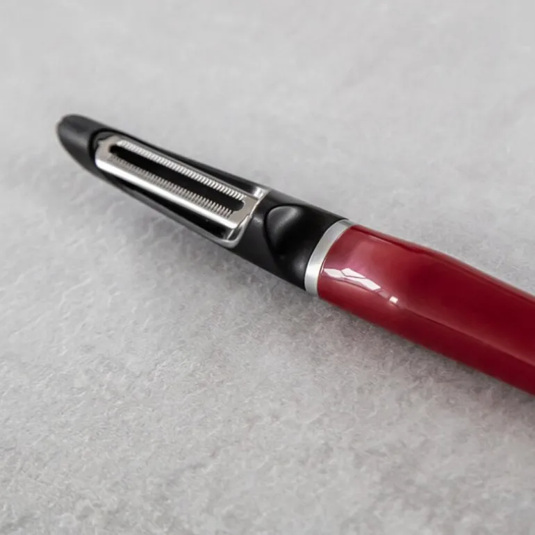 Core grønnsaksskreller 21,9 cm empire red