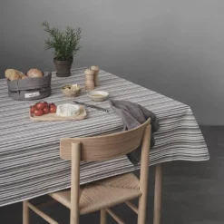 Duk 140x240 cm small stripes hvit