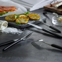 Kniv 21 cm svart