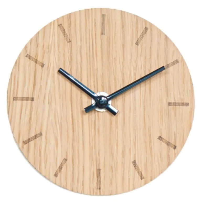 Light Oak klokke 12 cm lys eik m/svart viser