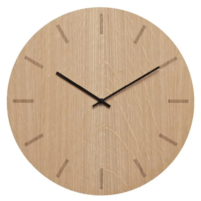 Light Oak veggklokke 38 cm lys eik m/svart viser