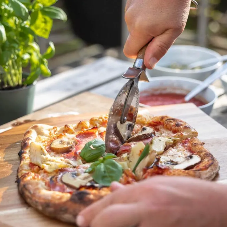 Pizzakutter 25 cm akasie