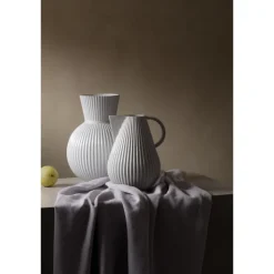 Tura vase h34 hvit